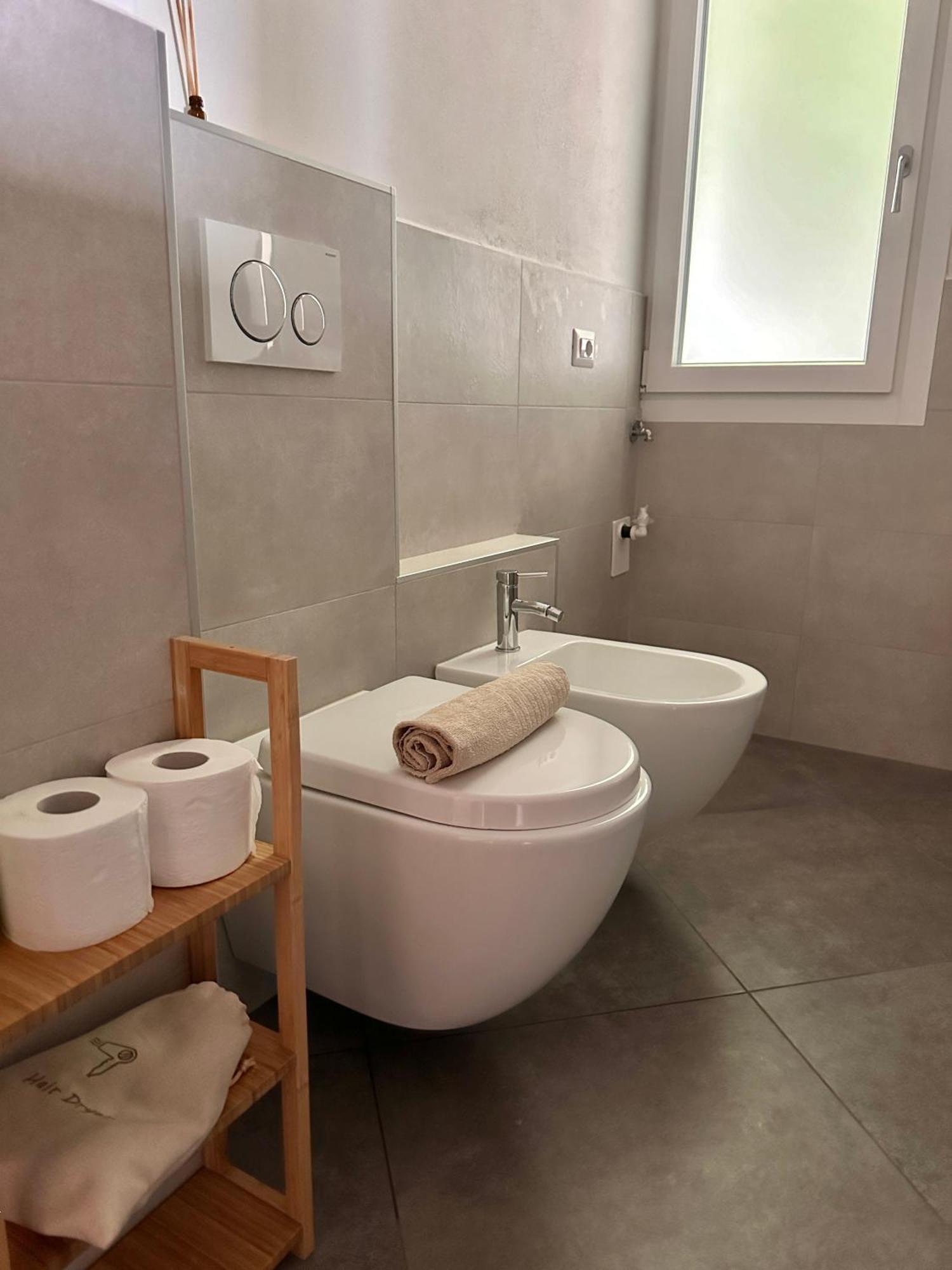 Casa Ling -Ac - Parking-2Bathrooms 코모 외부 사진