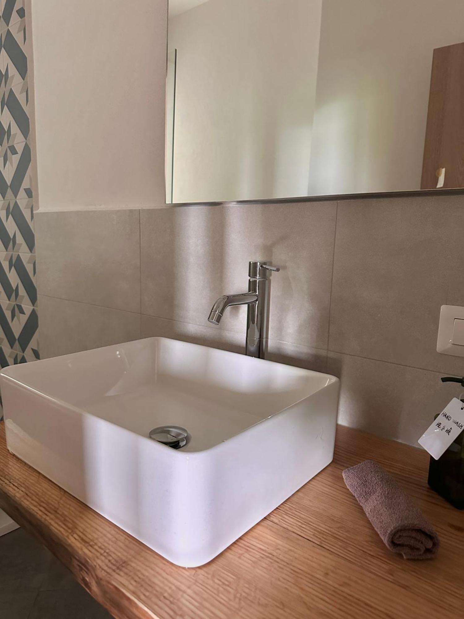 Casa Ling -Ac - Parking-2Bathrooms 코모 외부 사진