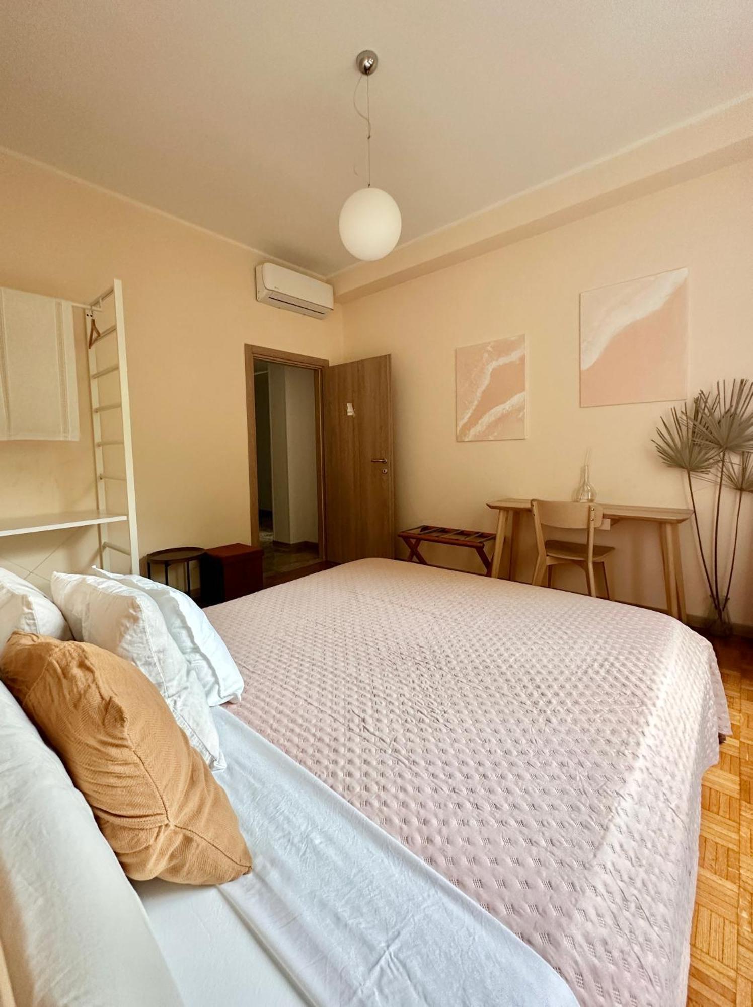 Casa Ling -Ac - Parking-2Bathrooms 코모 외부 사진