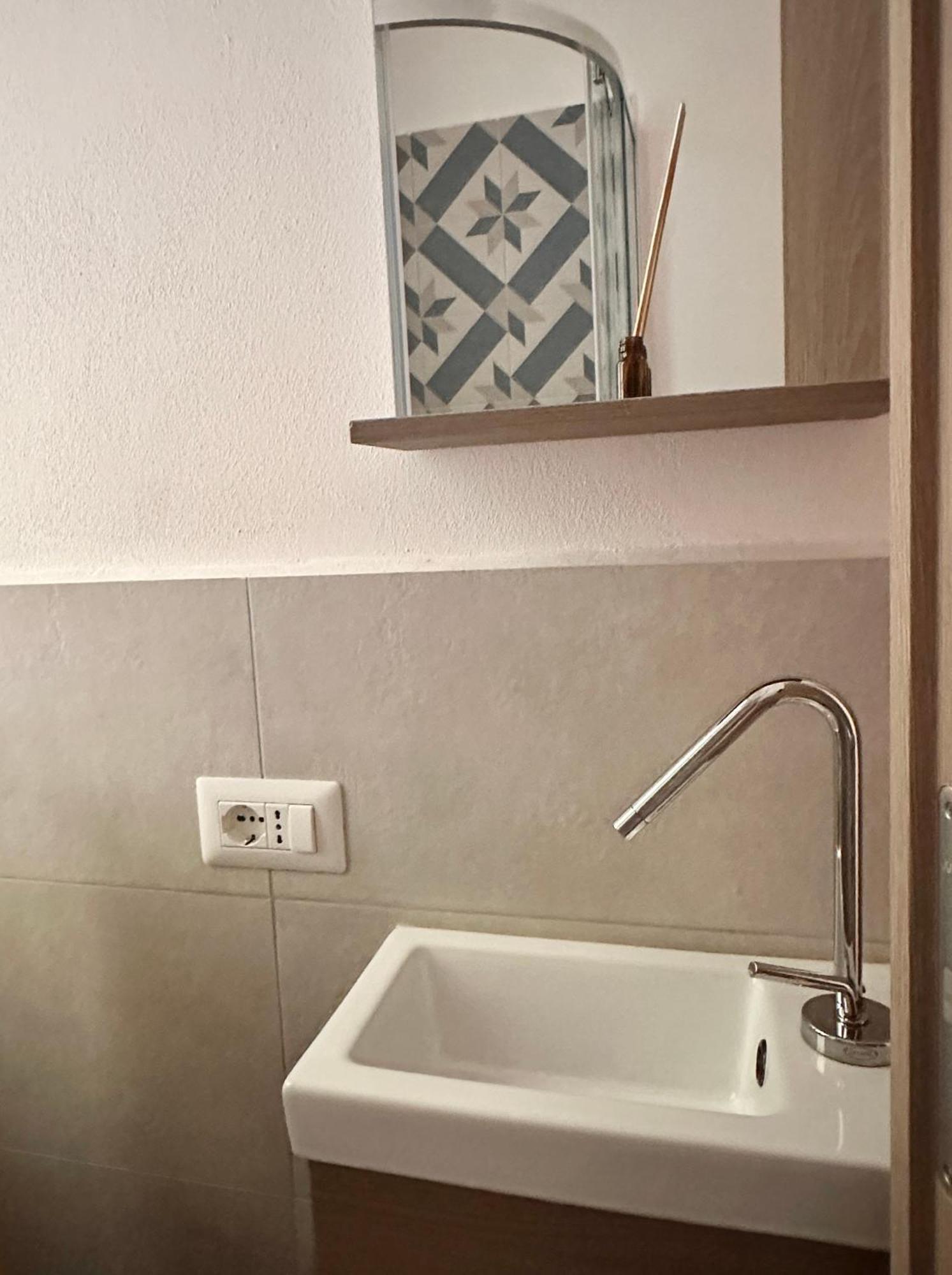 Casa Ling -Ac - Parking-2Bathrooms 코모 외부 사진